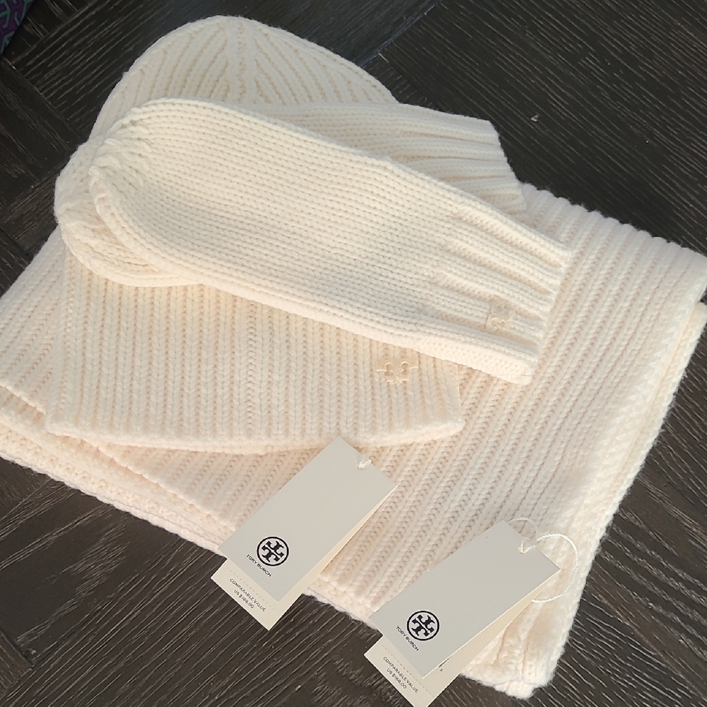 NWT Tory Burch Ribbed Merino Wool Oblong Scarf and Hat/Mitten Set